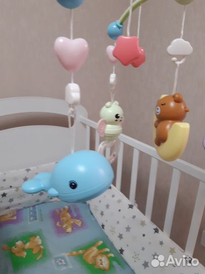Детский мобиль в кроватку, музыкальный