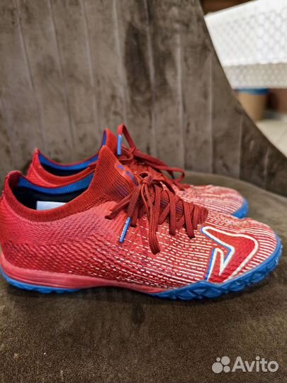 Футбольные бутсы