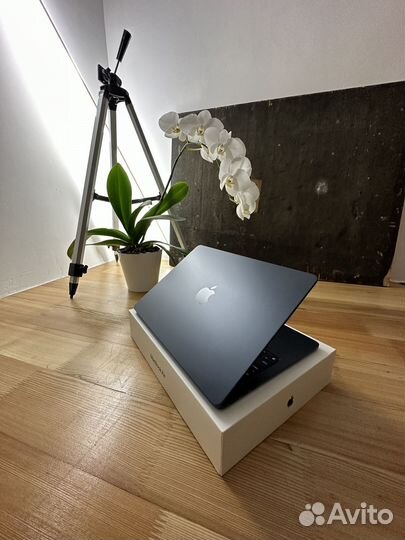 Macbook Air 2022 m2 Midnight