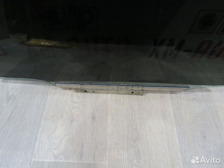 Стекло заднее правое Toyota Camry 40