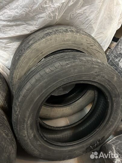 Dunlop SP Sport LM704 215/60 R16