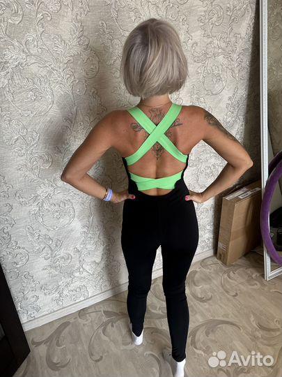 Комбинезон спортивный для фитнеса