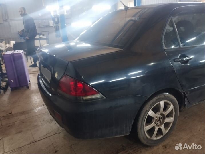 Mitsubishi Lancer 1.6 МТ, 2005, 253 000 км