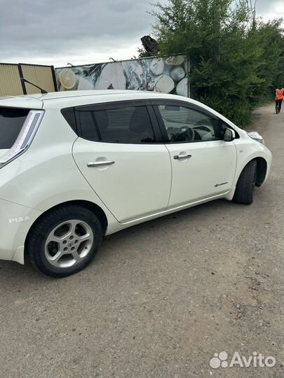 Nissan Leaf AT, 2012, 148 000 км