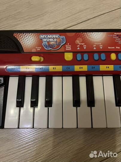 Детский клавишный синтезатор My Music World