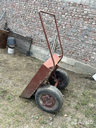 Тачка строительная