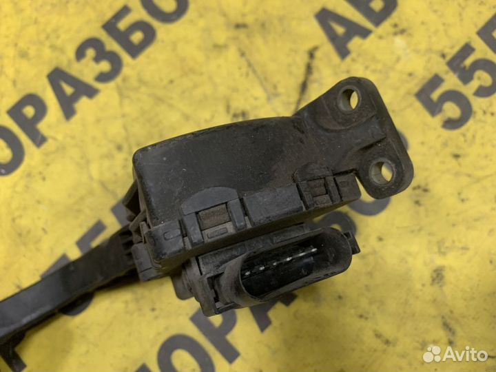 Педаль газа Ford Focus 2