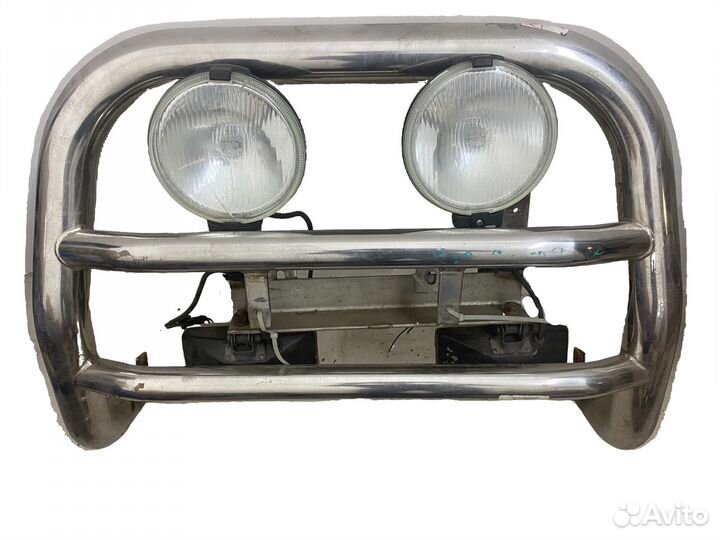 Кенгурятник для внедорожника с четырьмя противотум