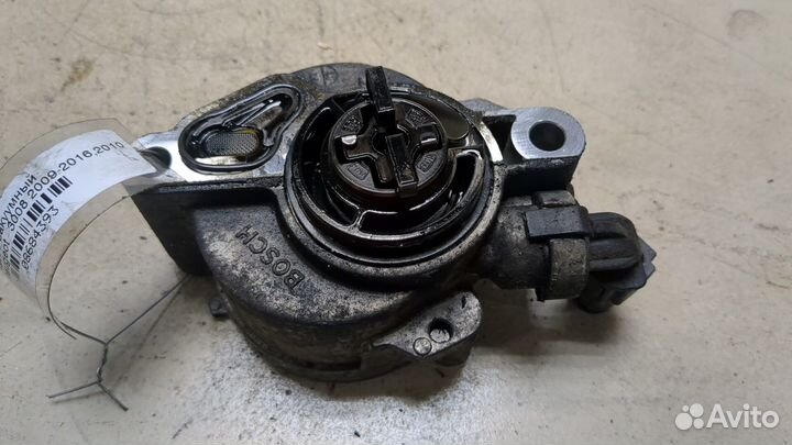 Насос вакуумный Peugeot 3008, 2010