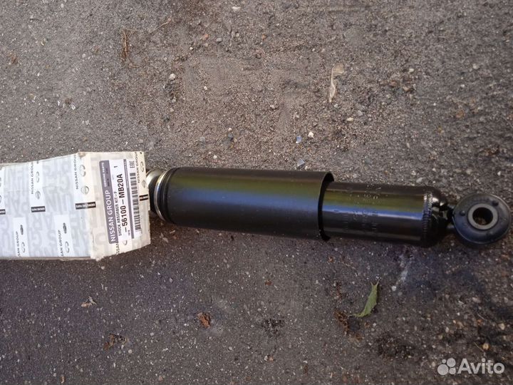 Амортизатор передний Nissan Cabstar