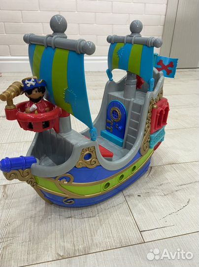 Игрушки ELC (пиратский корабль, плеер, др)