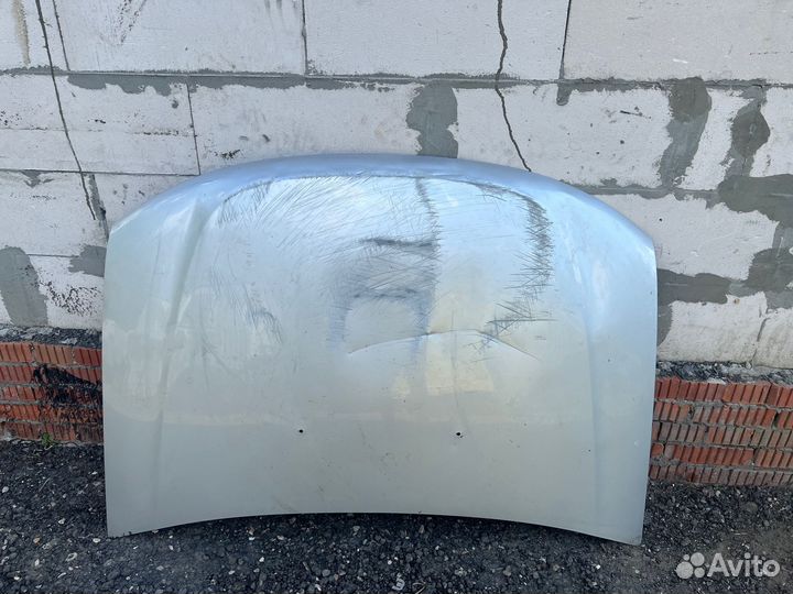 Рено Дастер Капот оригинал с дефектом