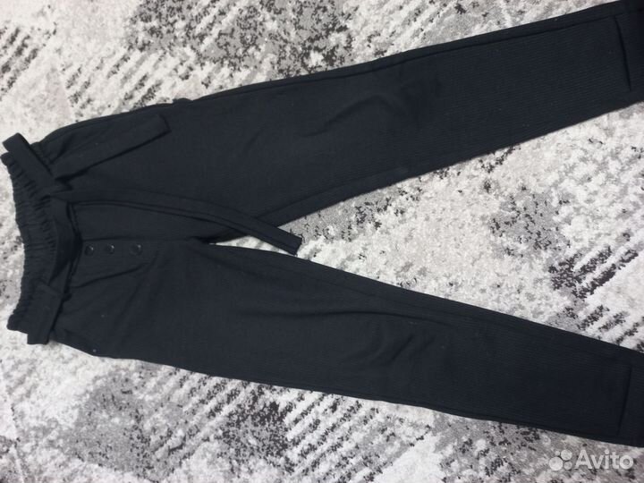 Брюки и футболки