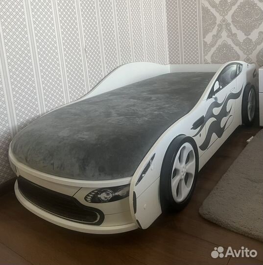 Кровать машина