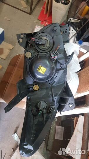 Фара mazda мпв lw