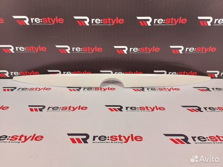 Спойлер Toyota Land Cruiser Prado 150 Белый