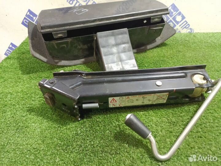 Домкрат Peugeot 206 хэтчбек 1.4 I 75 (TU3JP) 2007