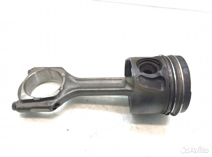 Поршень Opel Zafira B 1.9 cdti 2006