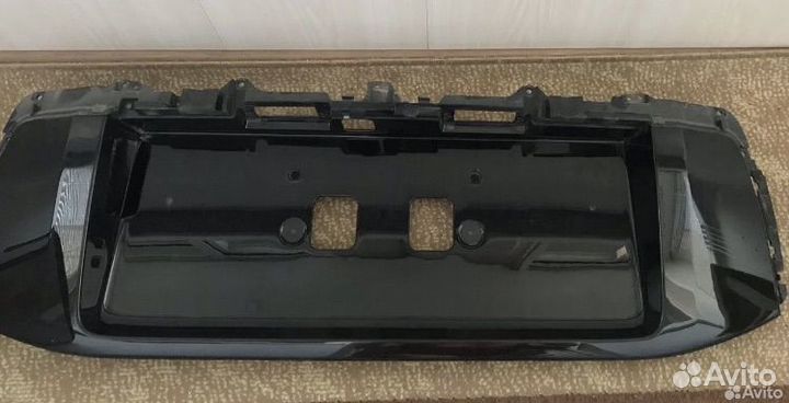 Накладка задней двери под номер Toyota Prado150