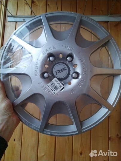Колпаки на диски r16