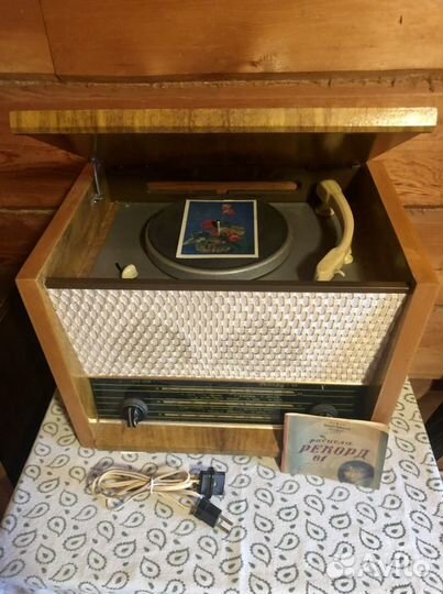 Радиола Рекорд 61