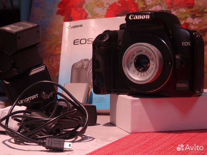 Зеркальный фотоаппарат Canon