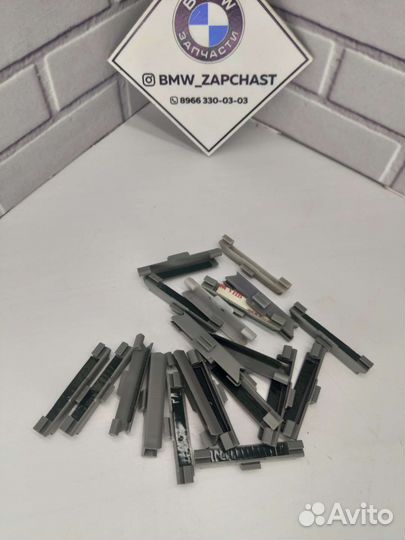 Фиксатор молдинга лобового стекла BMW E30 E34 E32