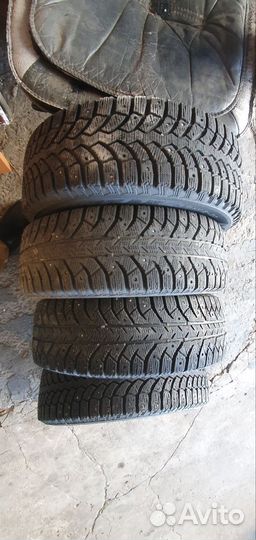Bridgestone Blizzak Spike-01 195/65 R15 23F