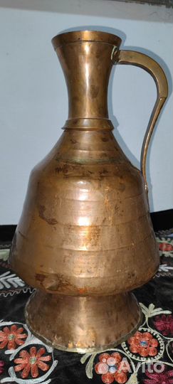 Очень старый кувшин