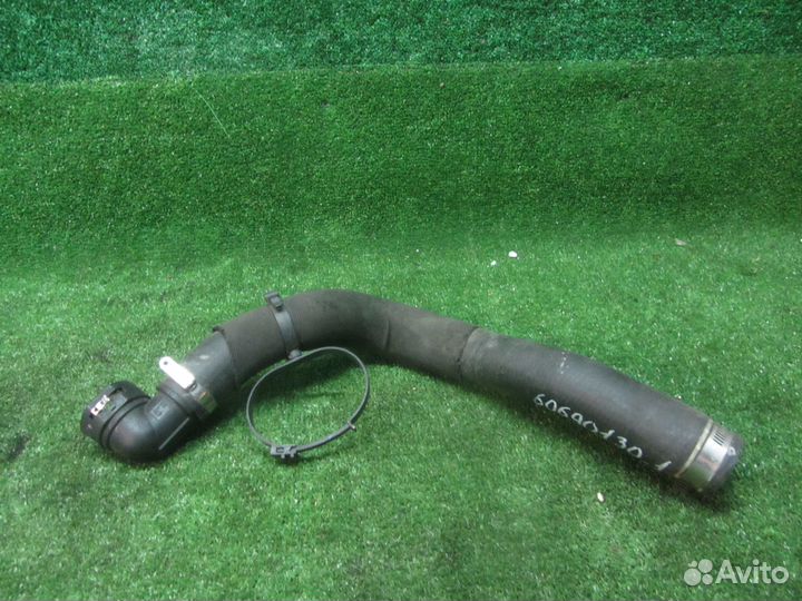 Патрубок радиатора Lancia Thesis верхний 3,0/3,2