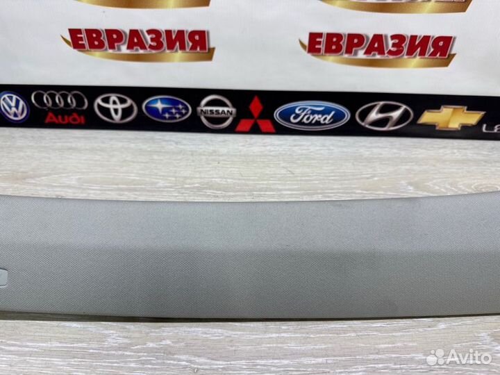 Накладка на стойку передняя правая Volkswagen