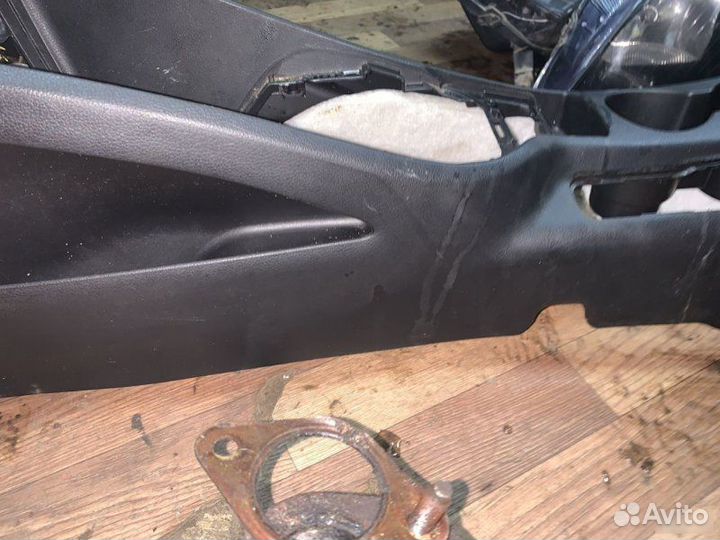 Подлокотник Kia Rio 3