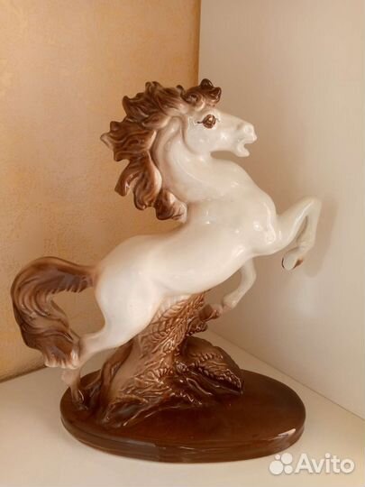 Конь лошадь большая статуэтка СССР