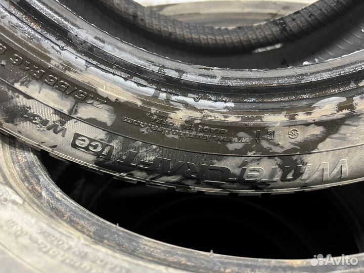 Kumho WinterCraft Ice WI31 215/55 R16