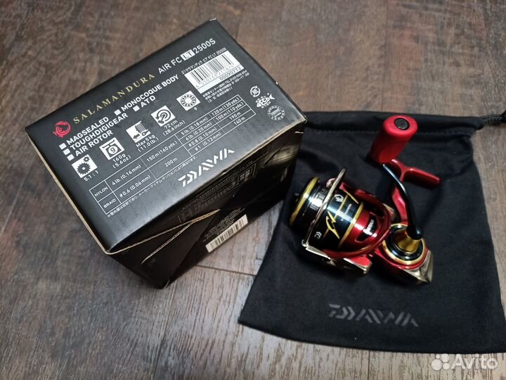 Daiwa Salamandura AIR FC LT 2500S (Luvias)