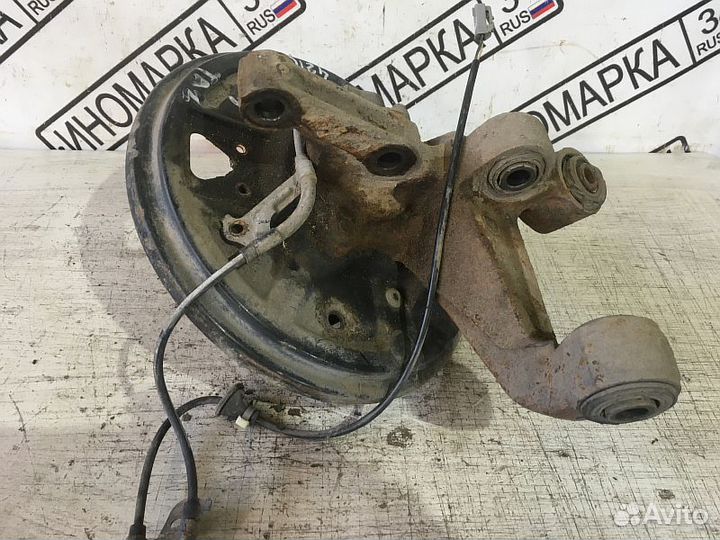 Кулак поворотный задний правый Toyota Avensis 1