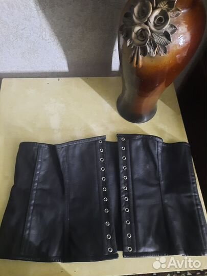 Кожаный корсет