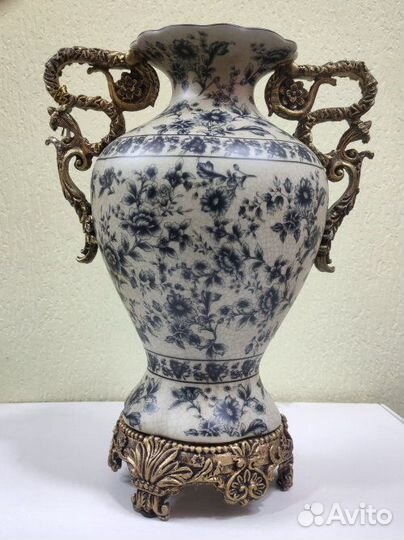 Ваза настольная, материал керамика, полистоун