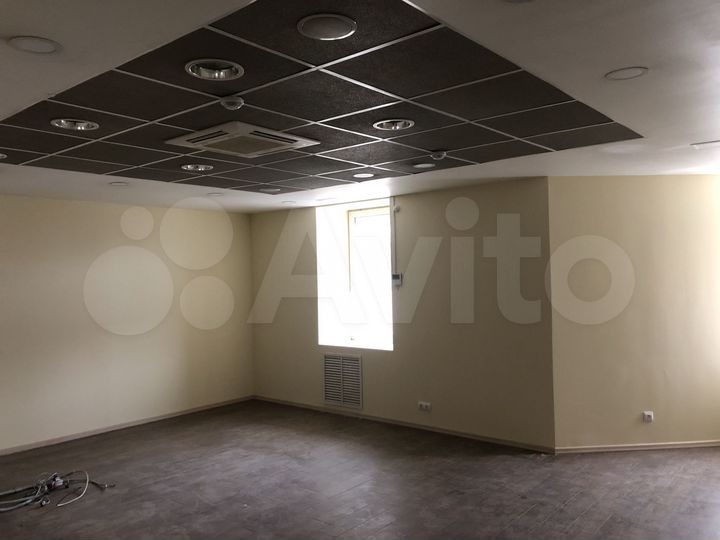 Торговая площадь, 70 м²