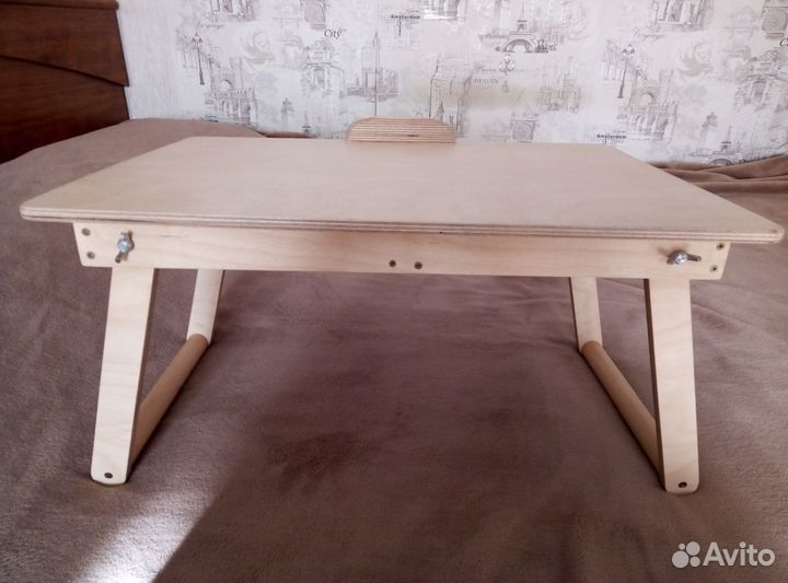 Столик для ноутбука