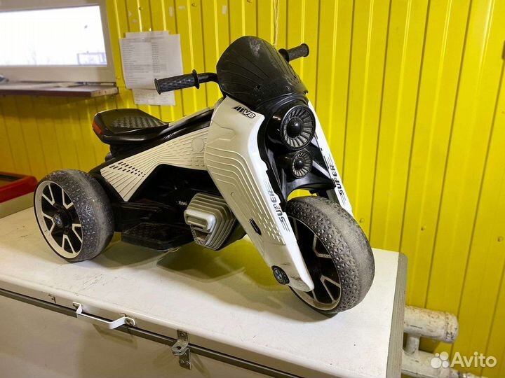 Детский электромобиль