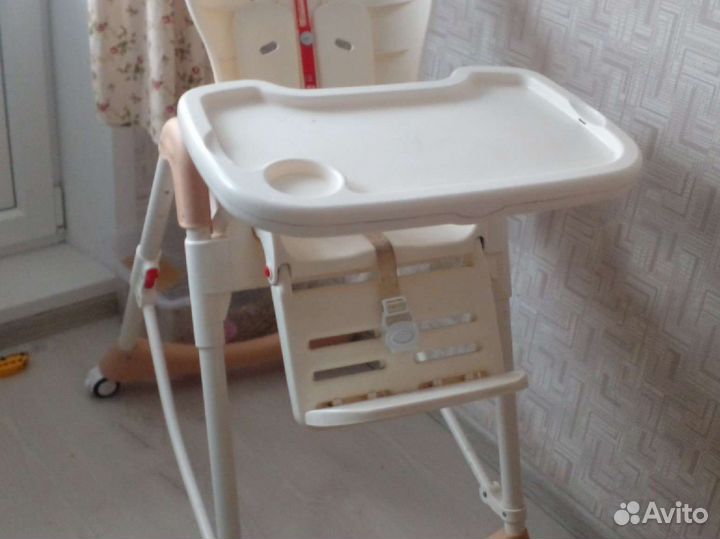 Детский стульчик для кормления happy baby