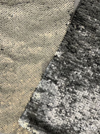 Наволочка декоративная с пайетками