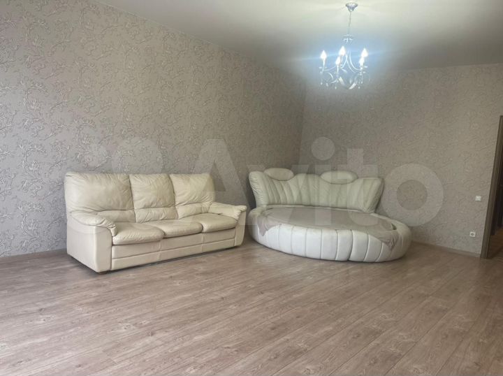 2-к. квартира, 75 м², 1/6 эт.