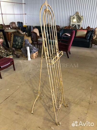 Мольберт. Винтажная мебель