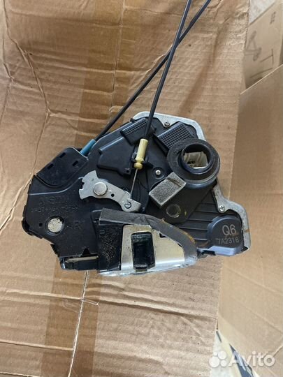 Замок дверной toyota rav 4 2008 год