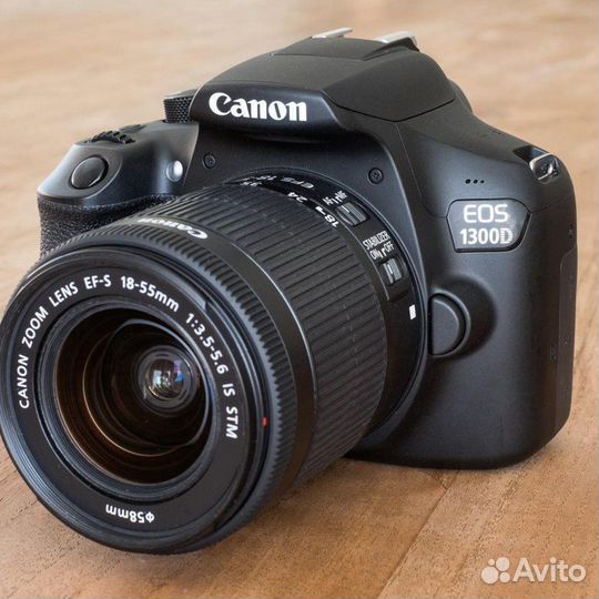 Canon eos 1300D