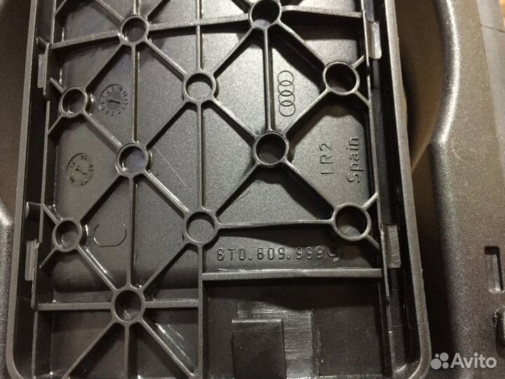 Вставка лючка бензобака Audi A5 8T