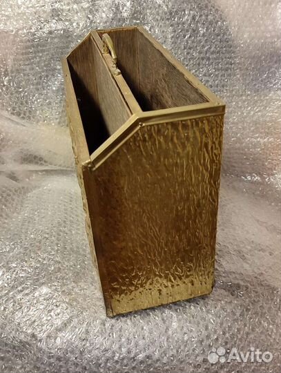 Ящик для газет и журналов, Англия