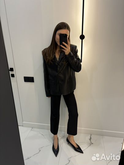 Кожаный черный жакет Anna Pekun